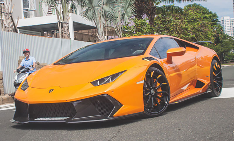 Dàn siêu xe Sài Gòn đổ ra đường dịp Giáng sinh